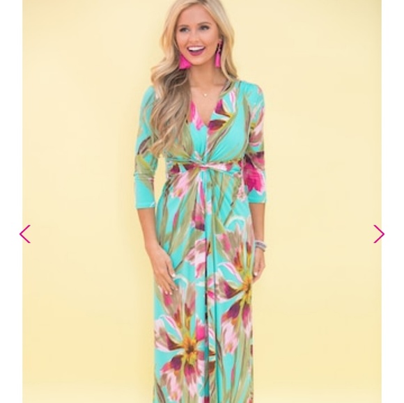 Dresses - Picture 1 of 2